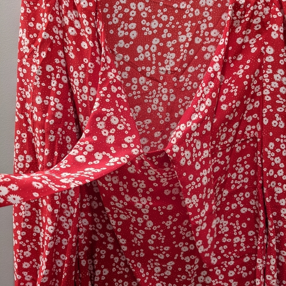 Cute Blouse, with tie - Picture 3 of 4